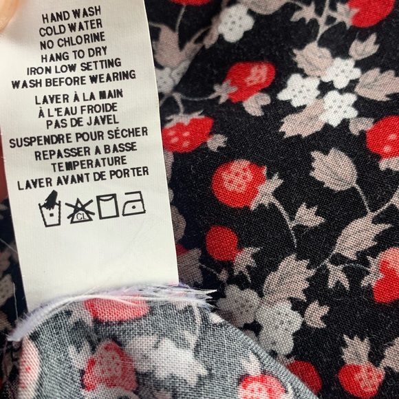 Strawberry Print Romper in Black/White/Red | XS (2-4) - Picture 4 of 5